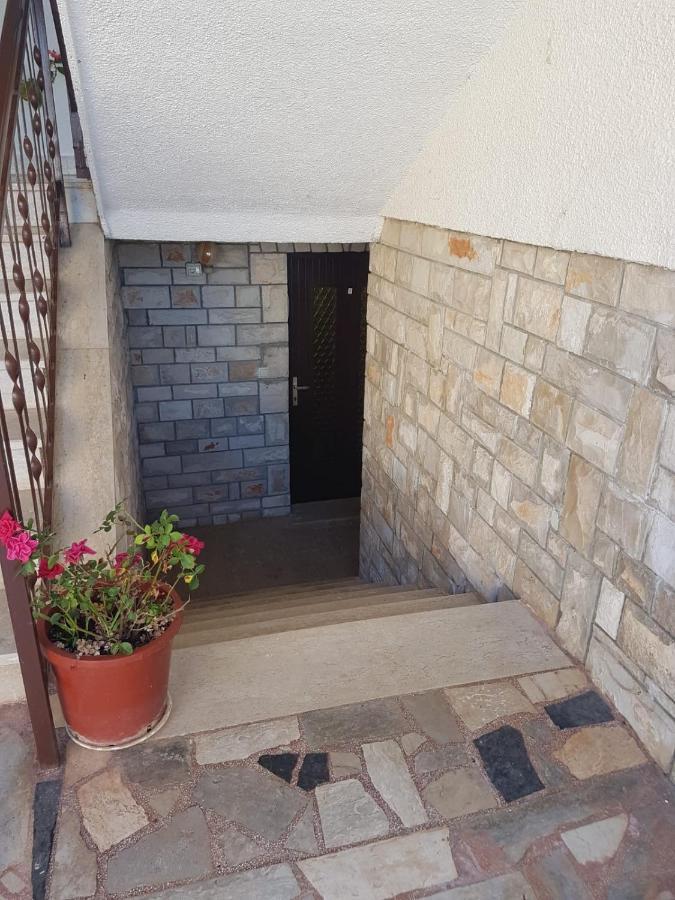 App-Amelijas Apartment Zambratija  Exterior photo